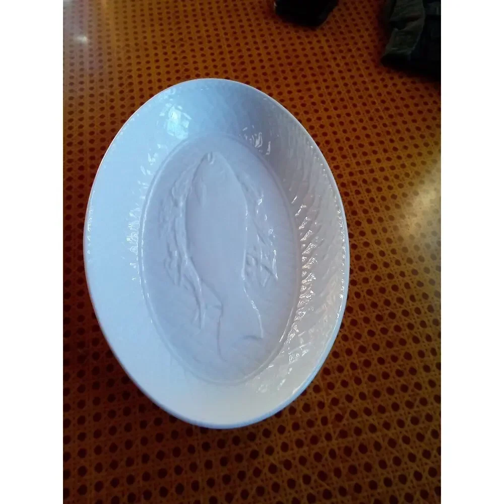 FISH PLATTER / 1983 Royal Worcester Gourmet Oven China